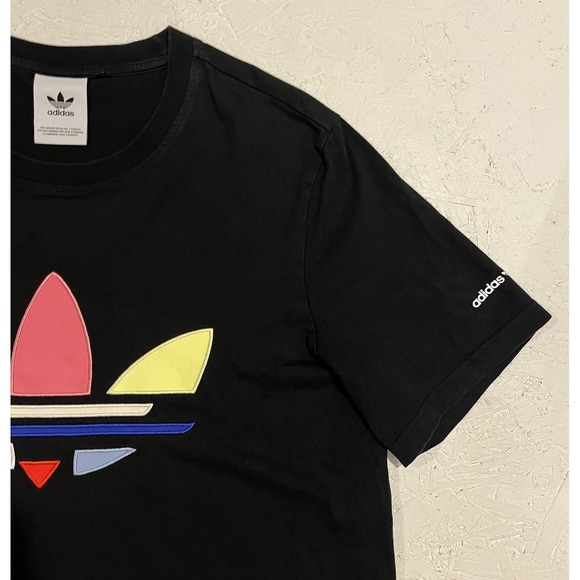 Adidas Mens Embroidered Trefoil Shirt Size Large Black Shattered Rainbow - Picture 5 of 11